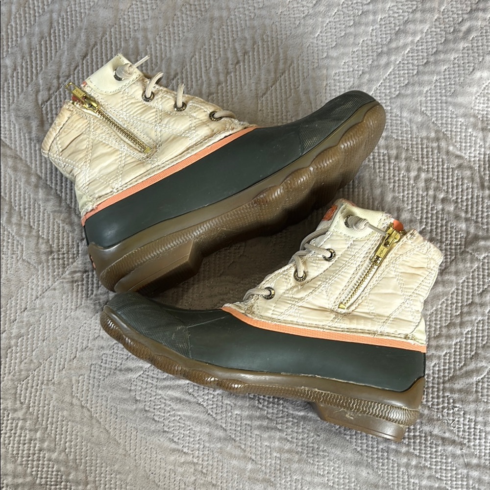 Sperry Boots with Dark Green and Coral Accents - Picture 4 of 5